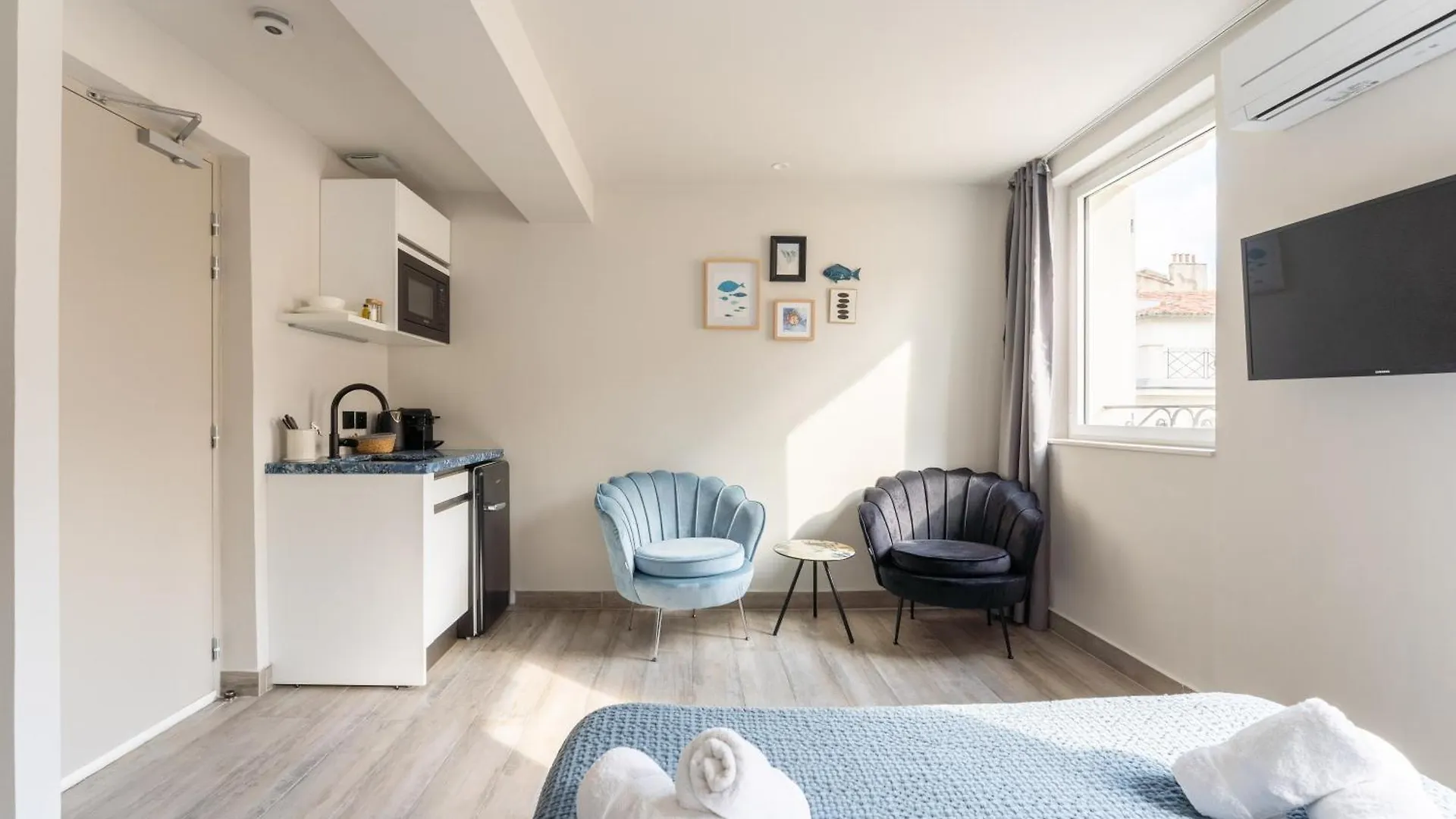 Paradise Earth & Sea Marseilles Aparthotel