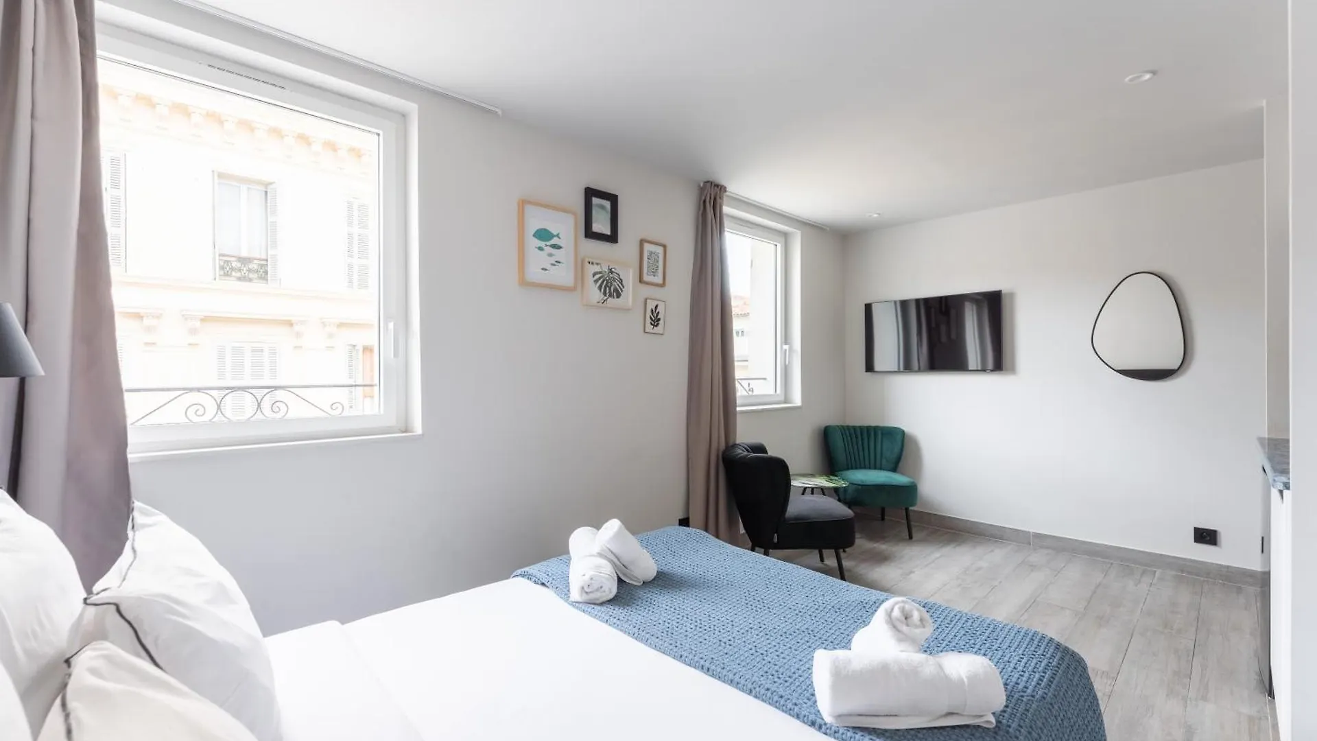 Paradise Earth & Sea Marseilles Aparthotel